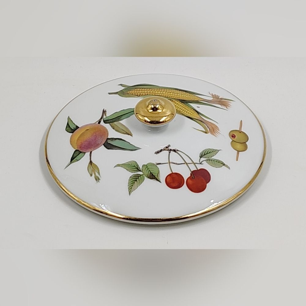 Royal Worcester Evesham Vintage White & Gold Porcelain Covered Serving Dish - Picture 10 of 16
